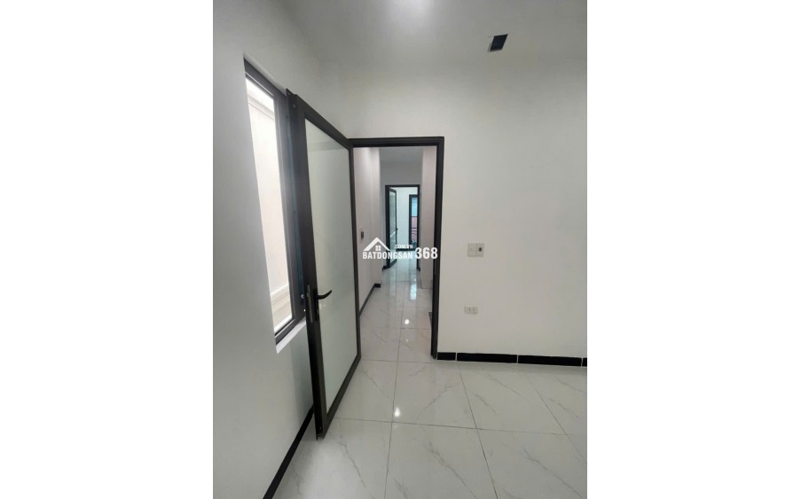 NHÀ 3 TẦNG - NGÕ Ô TÔ - GIÁ CHỈ 2,X TỶ